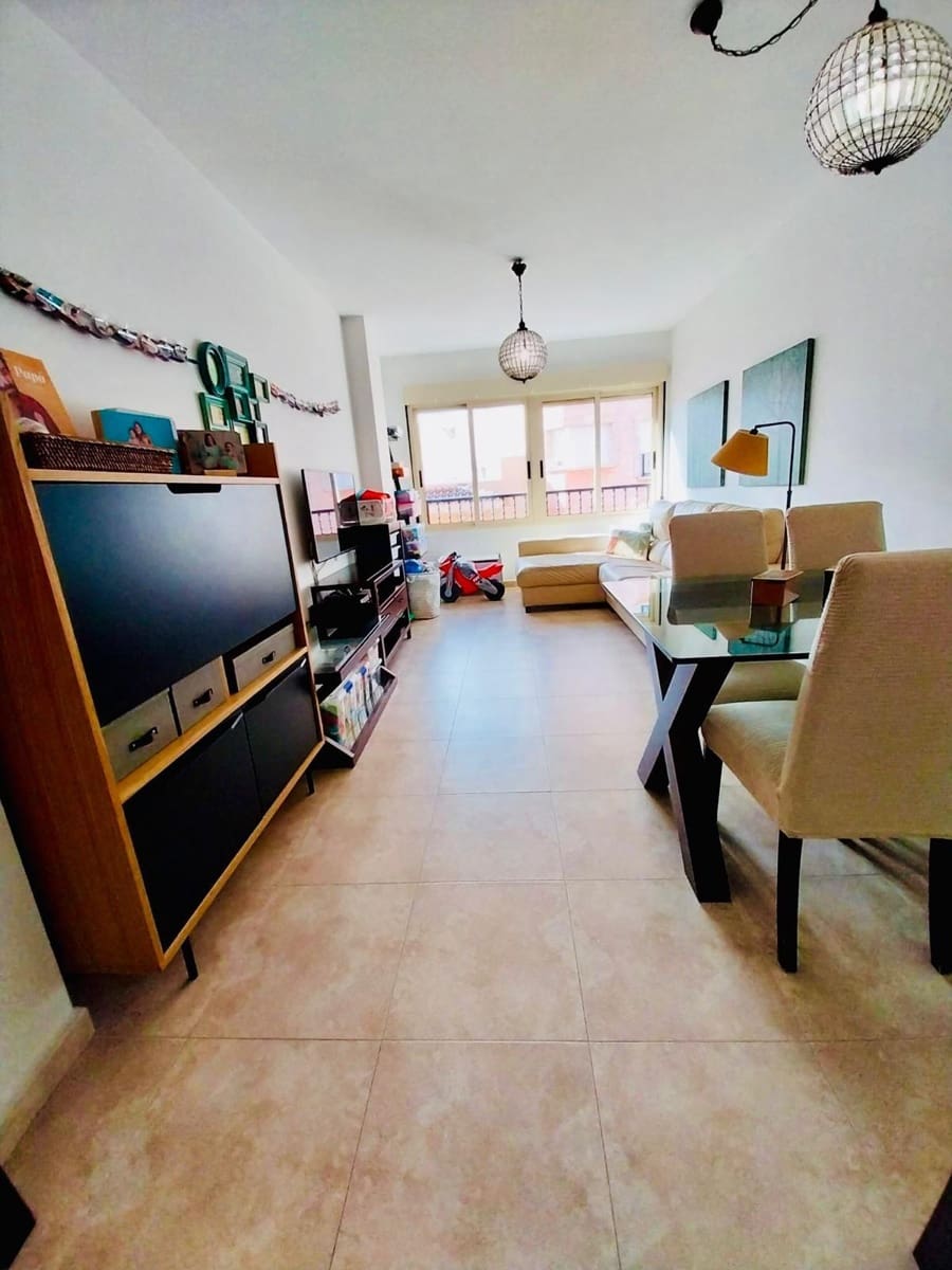 3 Zimmer Apartment zu verkaufen in Guardamar del Segura mit Garage - 175.000 € (Ref: 9338123)