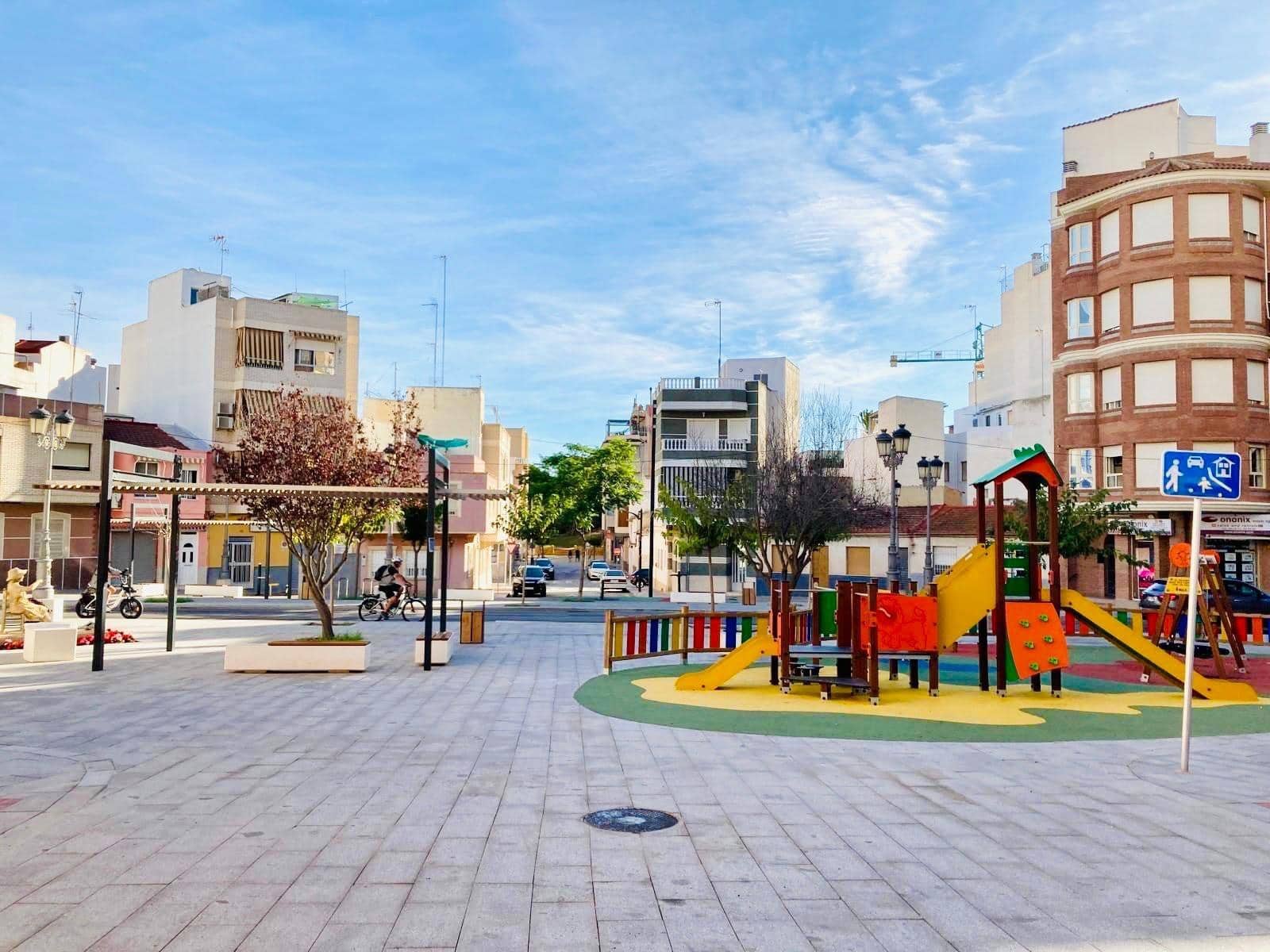 3 Zimmer Apartment zu verkaufen in Guardamar del Segura mit Garage - 175.000 € (Ref: 9338123)