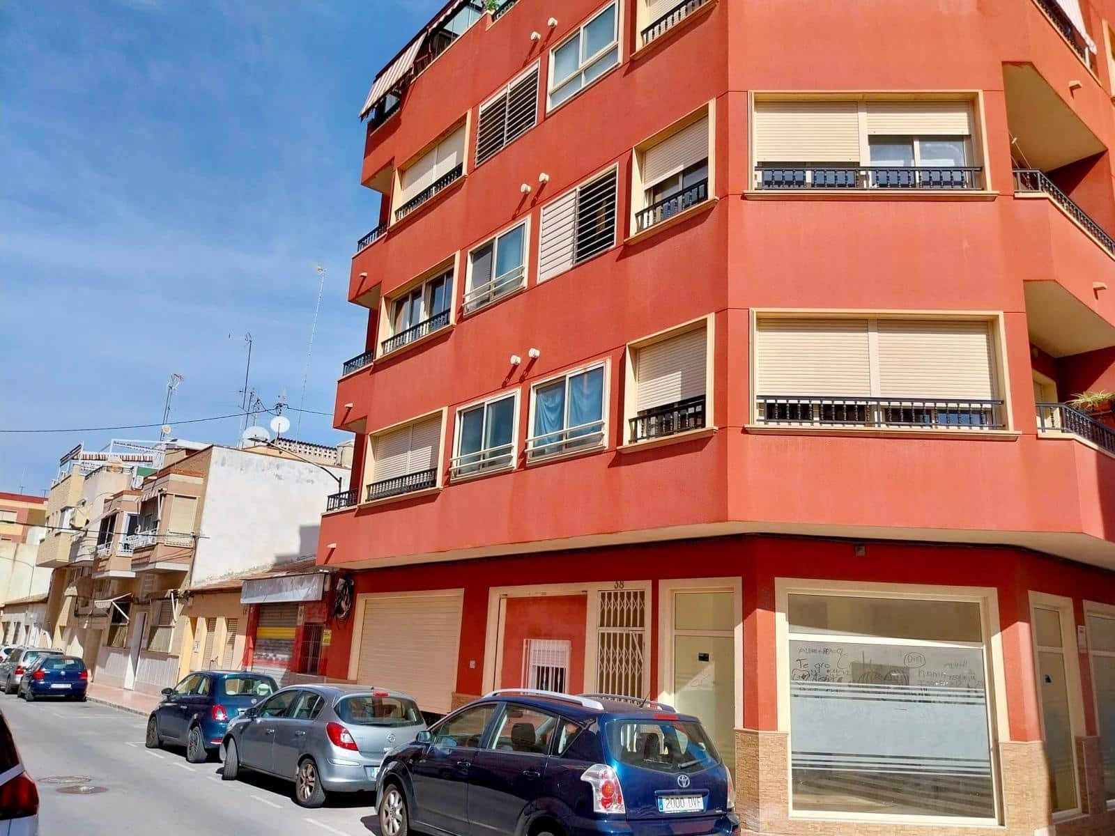 3 Zimmer Apartment zu verkaufen in Guardamar del Segura mit Garage - 175.000 € (Ref: 9338123)