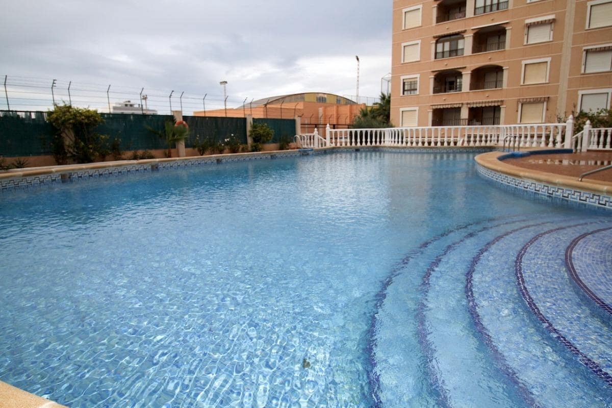 2 makuuhuone Huoneisto vuokrattavana paikassa Guardamar del Segura - 750 € (Ref: 9451110)