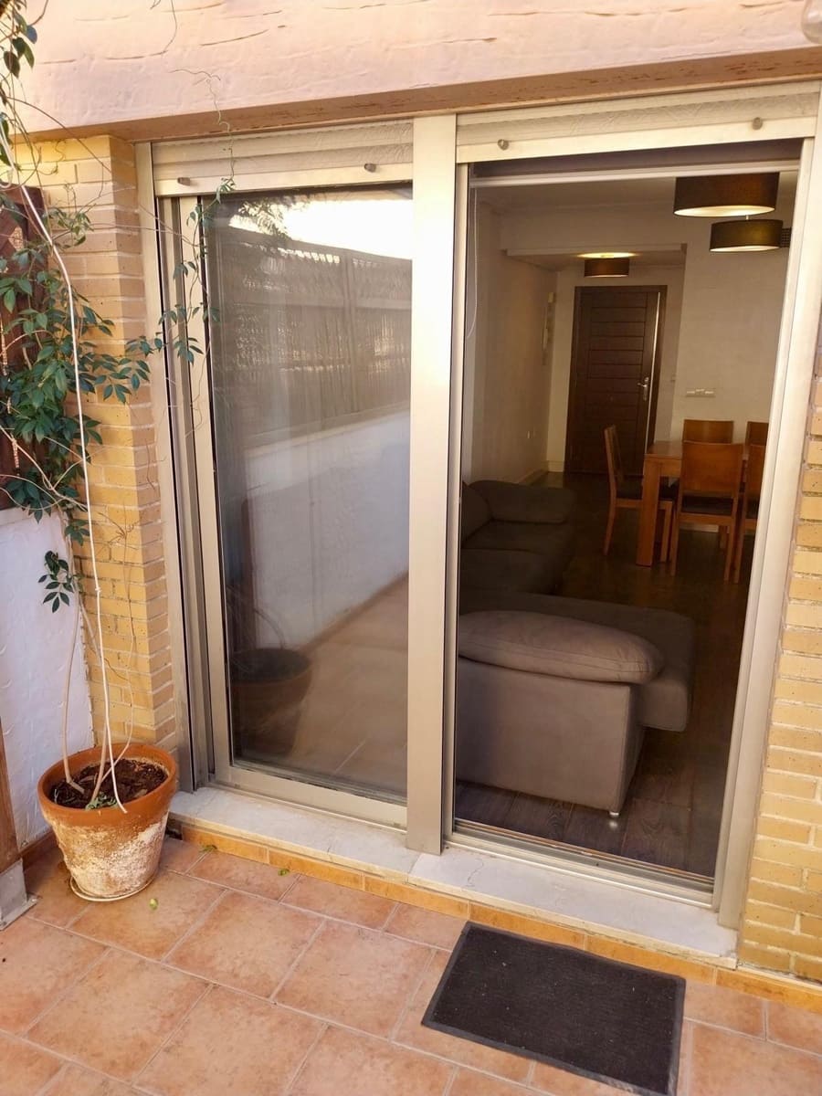 Bungalow de 3 habitaciones en Guardamar del Segura en alquiler con piscina garaje - 1.300 € (Ref: 9468542)