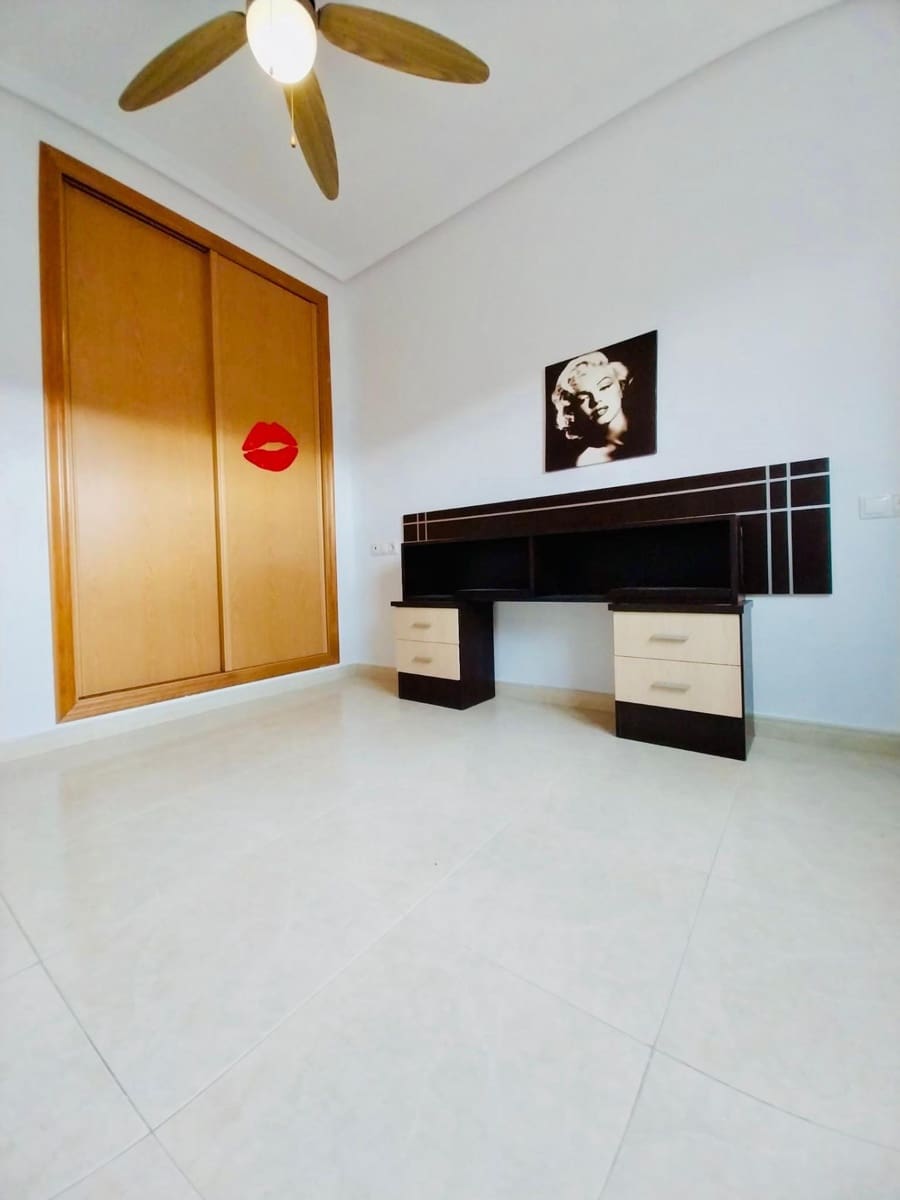 2 sovrum Lägenhet att hyra i Guardamar del Segura med pool - 800 € (Ref: 9468543)