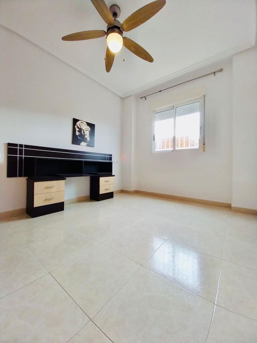 2 sovrum Lägenhet att hyra i Guardamar del Segura med pool - 800 € (Ref: 9468543)