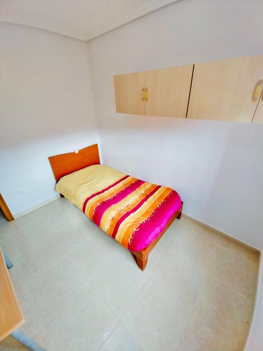 2 sovrum Lägenhet att hyra i Guardamar del Segura med pool - 800 € (Ref: 9468543)