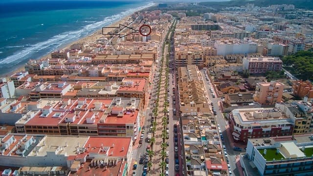 2 makuuhuone Huoneisto myytävänä paikassa Guardamar del Segura mukana 
autotalli - 339 000 € (Ref: 9470473)