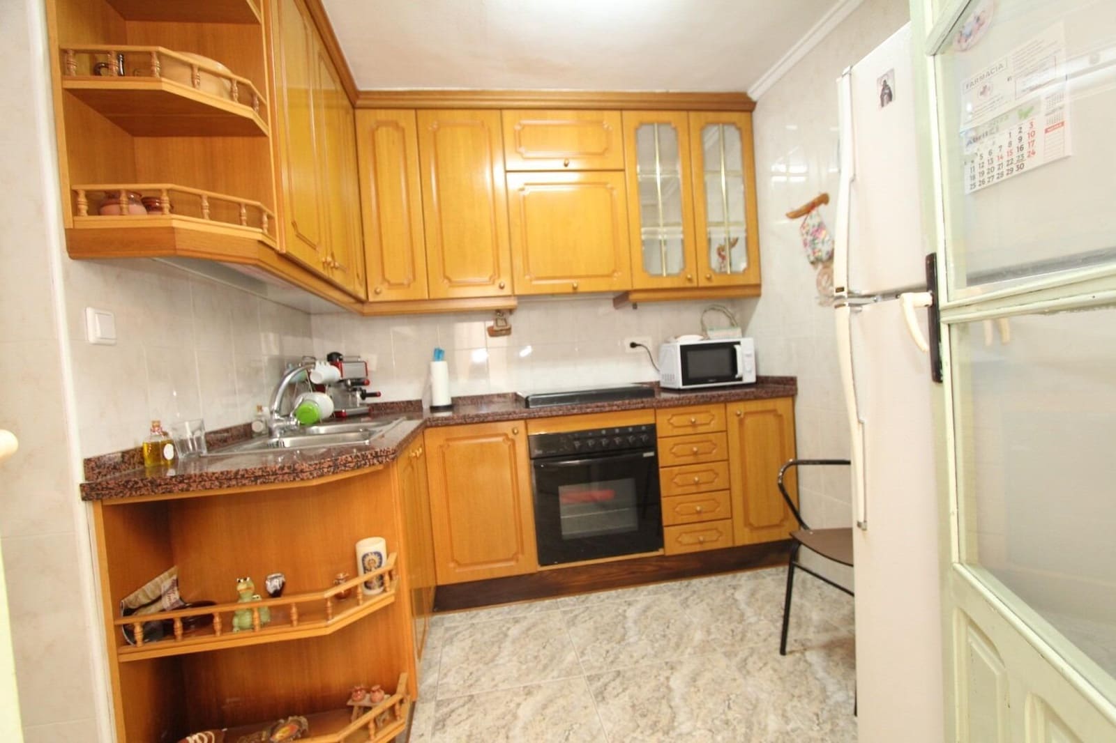 5 makuuhuone Omakotitalo myytävänä paikassa Guardamar del Segura - 189 990 € (Ref: 9497723)