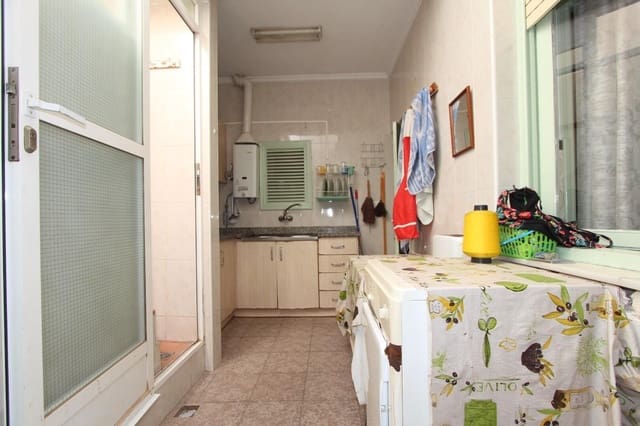 5 makuuhuone Omakotitalo myytävänä paikassa Zona Pueblo, Guardamar del Segura - 189 990 € (Ref: 9497723)