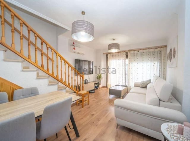 2 soverom Leilighet til salgs i Guardamar del Segura med garasje - € 275 000 (Ref: 9504367)