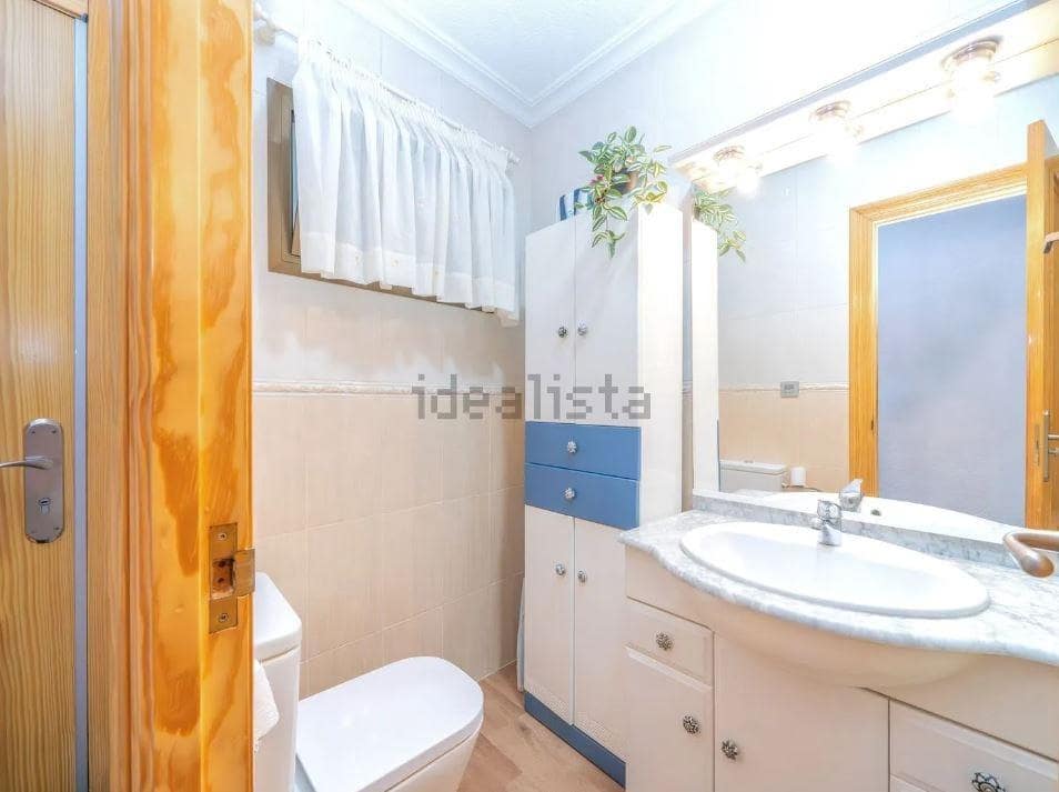 2 soverom Leilighet til salgs i Guardamar del Segura med garasje - € 275 000 (Ref: 9504367)