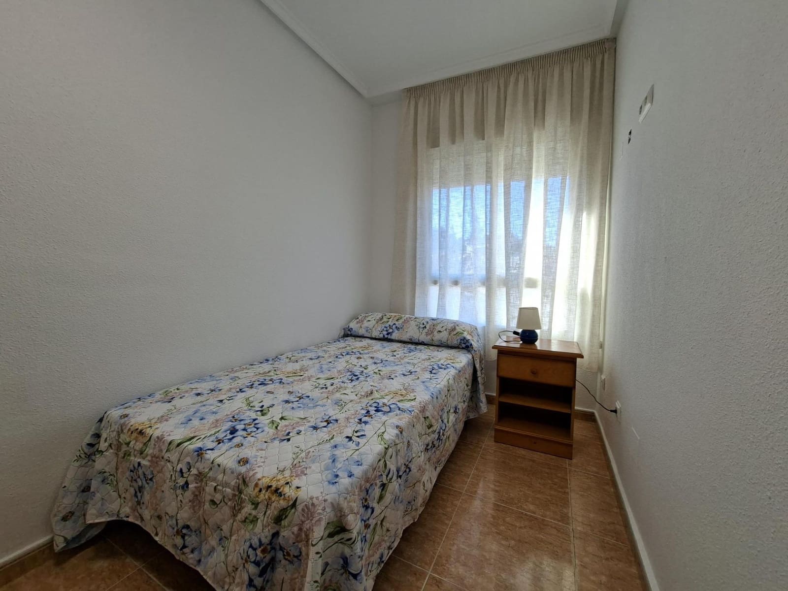 3 sovrum Lägenhet att hyra i Guardamar del Segura - 850 € (Ref: 9541218)