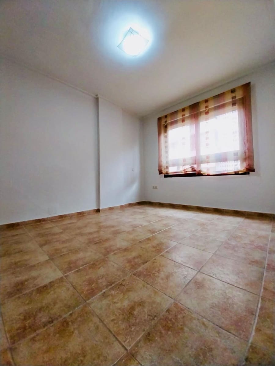 3 sovrum Lägenhet att hyra i Guardamar del Segura med garage - 800 € (Ref: 9551654)