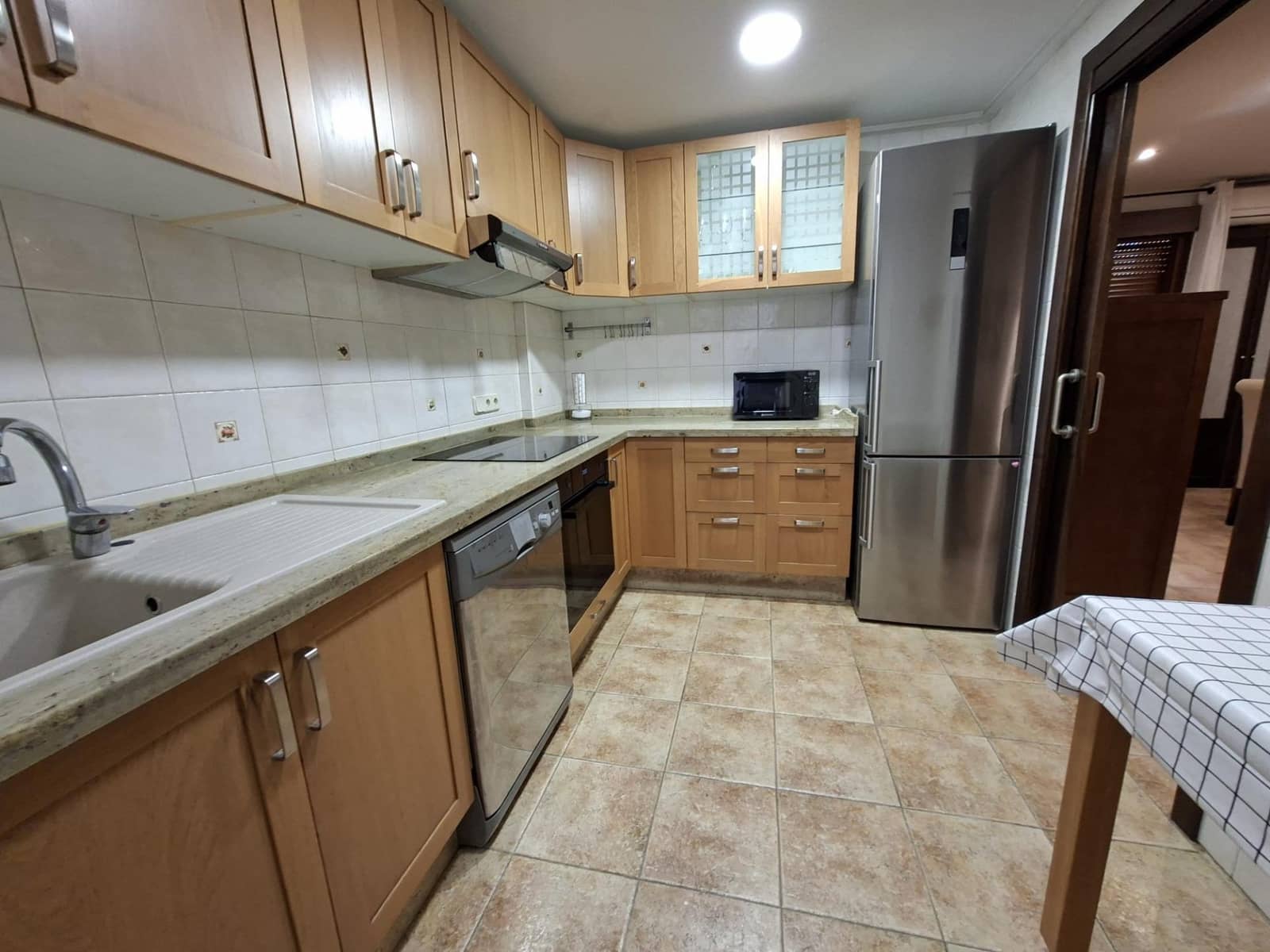 3 sovrum Lägenhet att hyra i Guardamar del Segura med garage - 800 € (Ref: 9551654)