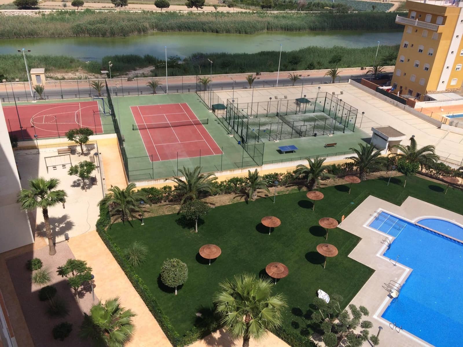 2 makuuhuone Huoneisto vuokrattavana paikassa Guardamar del Segura mukana uima-altaan - 900 € (Ref: 9551655)