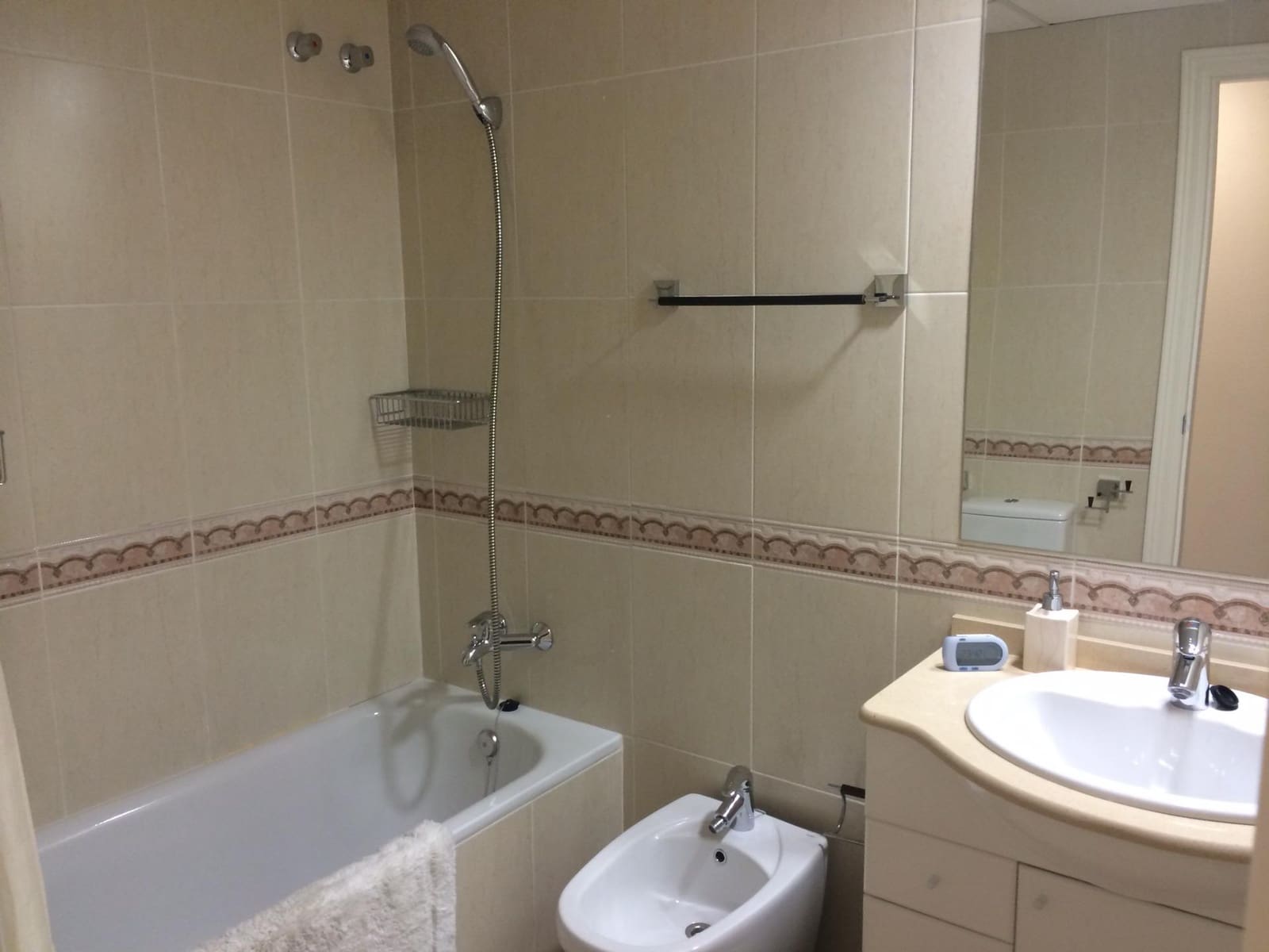 2 makuuhuone Huoneisto vuokrattavana paikassa Guardamar del Segura mukana uima-altaan - 900 € (Ref: 9551655)