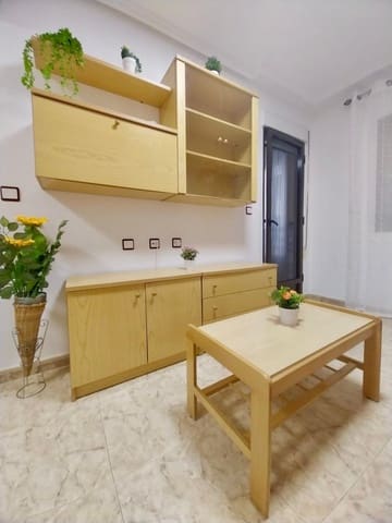 Apartamento de 2 habitaciones en Guardamar del Segura en alquiler - 700 € (Ref: 9596248)