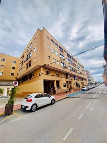 Apartamento de 2 habitaciones en Guardamar del Segura en alquiler - 700 € (Ref: 9596248)