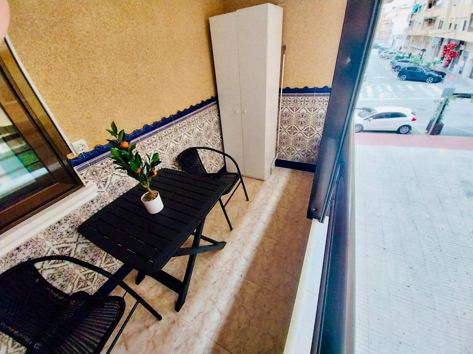 Apartamento de 2 habitaciones en Guardamar del Segura en alquiler - 700 € (Ref: 9596248)