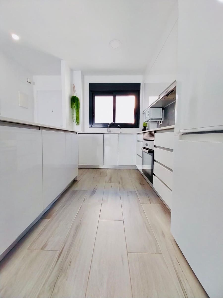 3 makuuhuone Bungalow myytävänä paikassa Guardamar del Segura mukana uima-altaan 
autotalli - 289 900 € (Ref: 9630112)