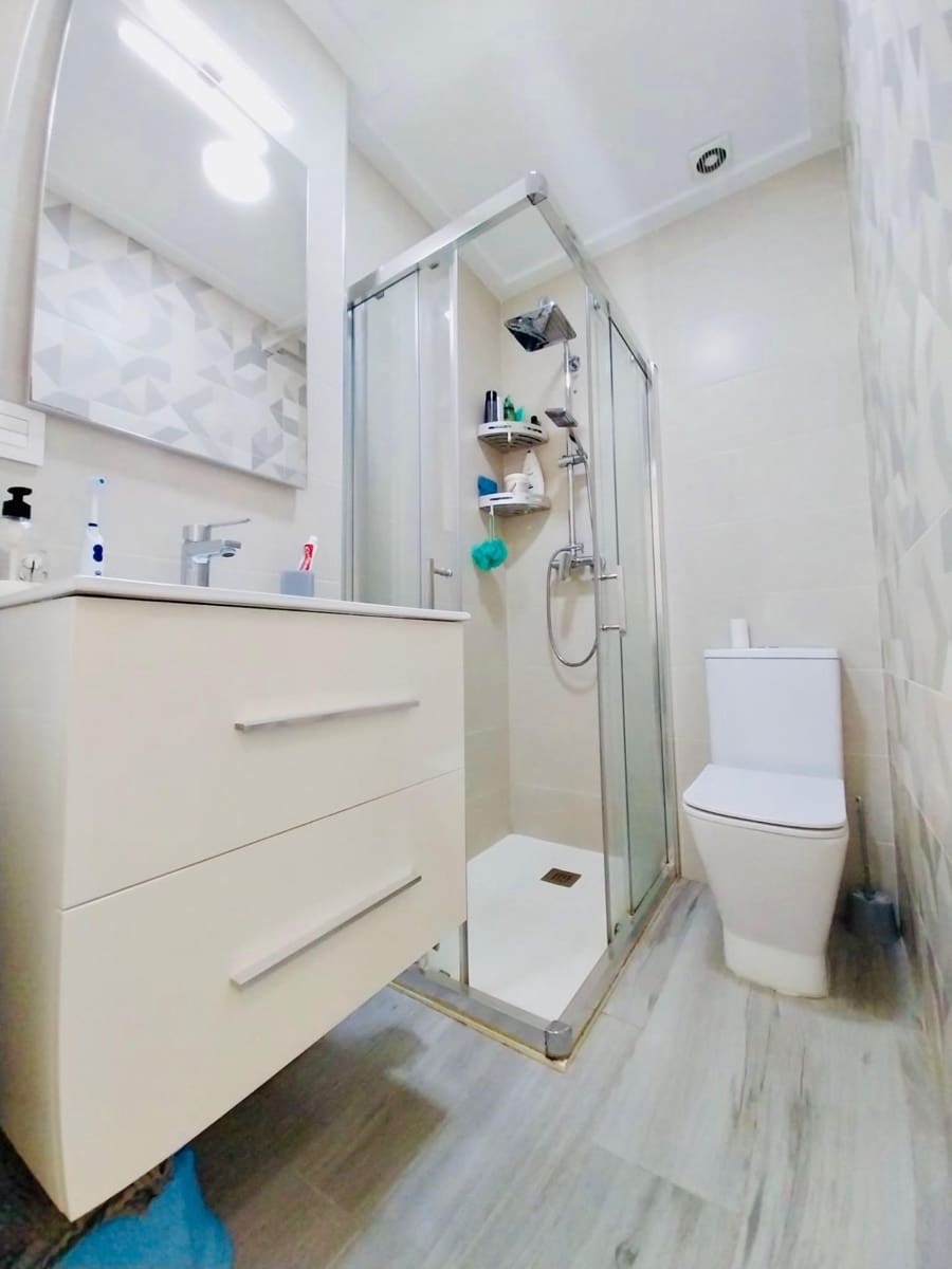 3 makuuhuone Bungalow myytävänä paikassa Guardamar del Segura mukana uima-altaan 
autotalli - 289 900 € (Ref: 9630112)