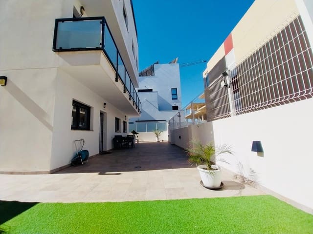 3 makuuhuone Bungalow myytävänä paikassa Los Secanos, Guardamar del Segura mukana uima-altaan 
autotalli - 289 900 € (Ref: 9630112)