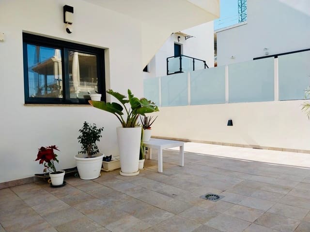 3 makuuhuone Bungalow myytävänä paikassa Los Secanos, Guardamar del Segura mukana uima-altaan 
autotalli - 289 900 € (Ref: 9630112)