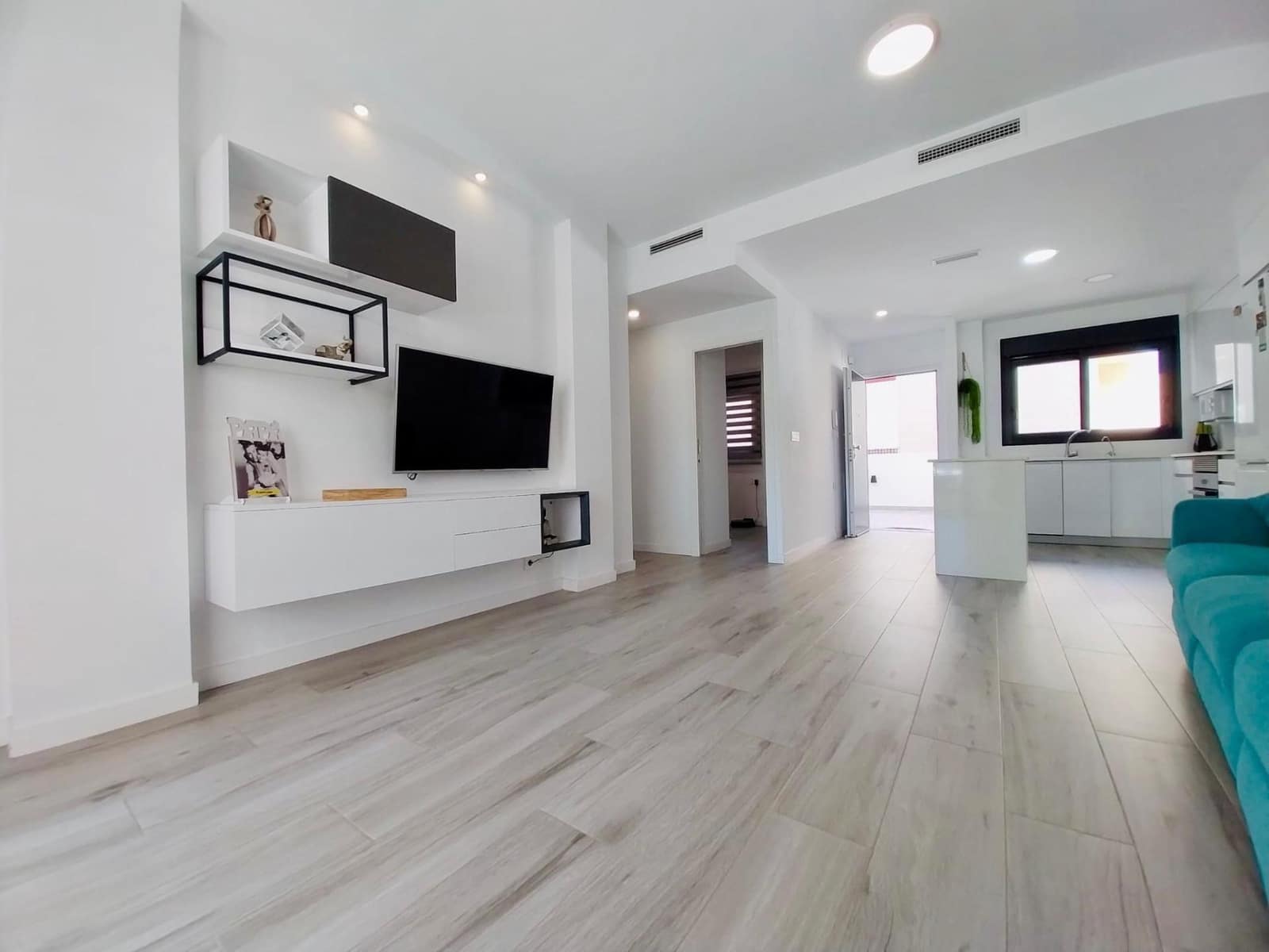 3 makuuhuone Bungalow myytävänä paikassa Guardamar del Segura mukana uima-altaan 
autotalli - 289 900 € (Ref: 9630112)