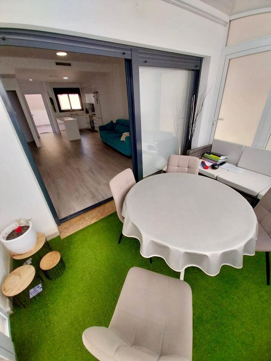 3 makuuhuone Bungalow myytävänä paikassa Guardamar del Segura mukana uima-altaan 
autotalli - 289 900 € (Ref: 9630112)