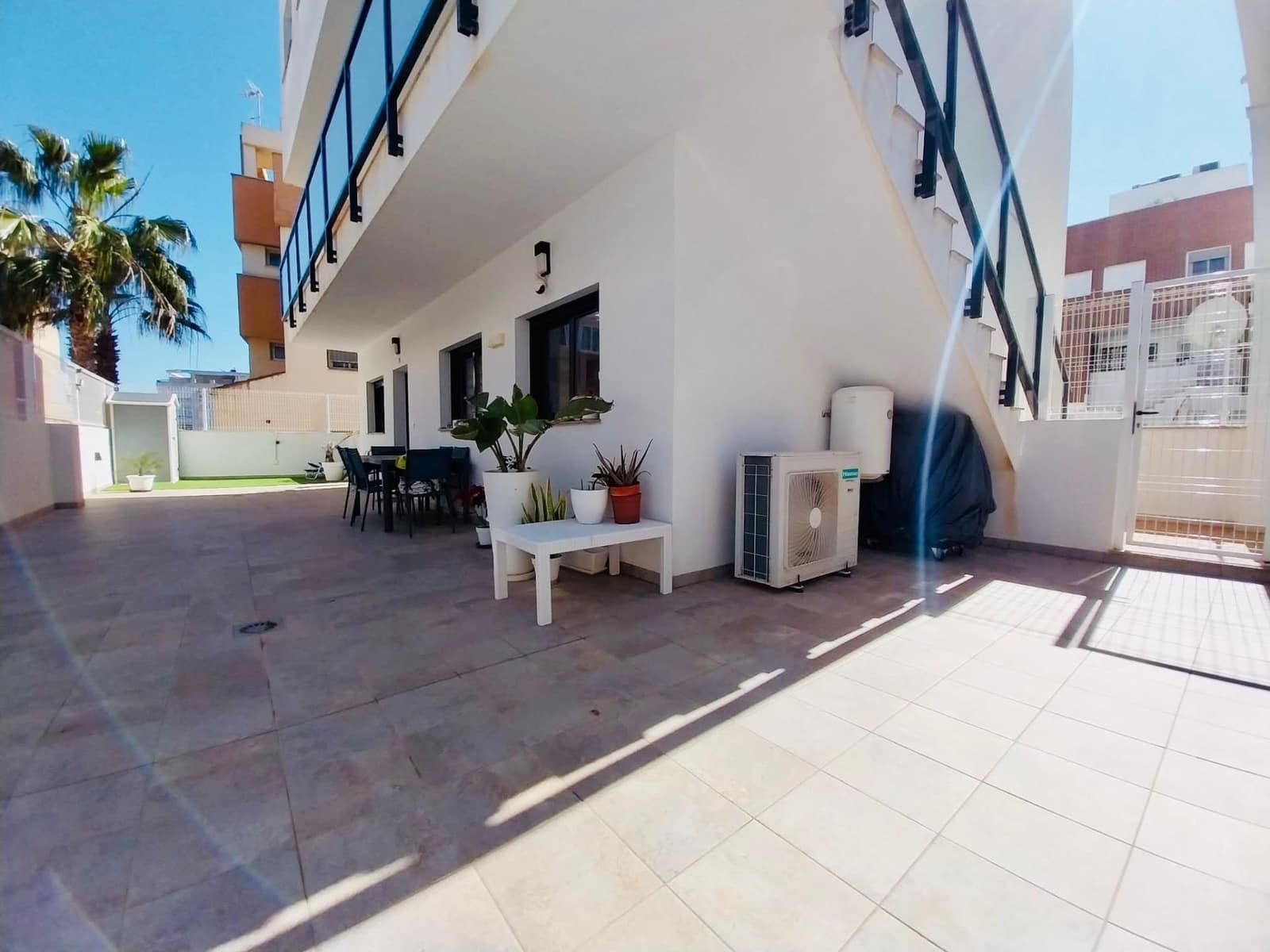 3 makuuhuone Bungalow myytävänä paikassa Guardamar del Segura mukana uima-altaan 
autotalli - 289 900 € (Ref: 9630112)