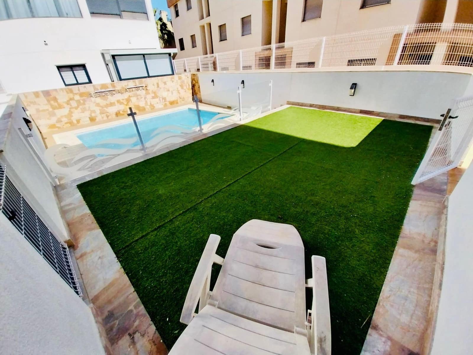 3 makuuhuone Bungalow myytävänä paikassa Guardamar del Segura mukana uima-altaan 
autotalli - 289 900 € (Ref: 9630112)