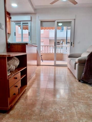 Apartamento de 2 habitaciones en Guardamar del Segura en alquiler - 750 € (Ref: 9630113)