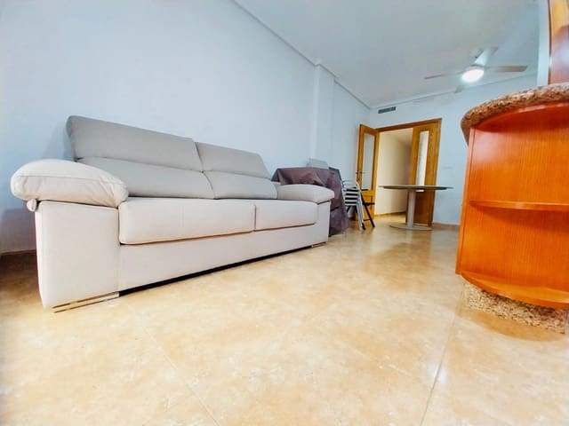 Apartamento de 2 habitaciones en Guardamar del Segura en alquiler - 750 € (Ref: 9630113)