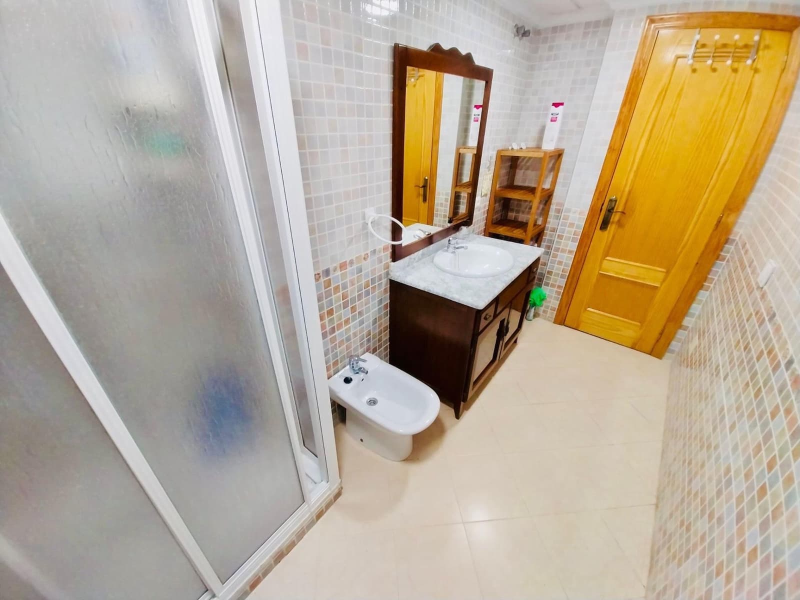 Apartamento de 2 habitaciones en Guardamar del Segura en alquiler - 750 € (Ref: 9630113)