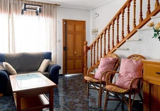 4 chambre Bungalow à vendre à Guardamar del Segura avec garage - 285 000 € (Ref: 9679936)