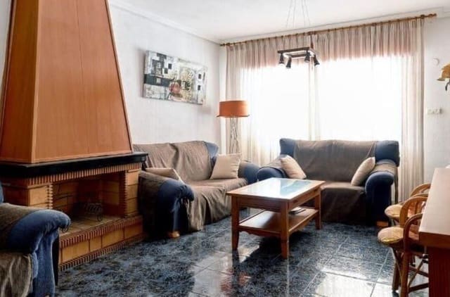 4 chambre Bungalow à vendre à Guardamar del Segura avec garage - 285 000 € (Ref: 9679936)