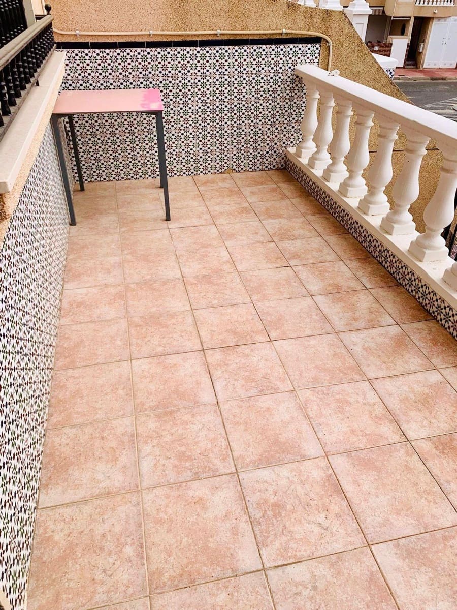 4 chambre Bungalow à vendre à Guardamar del Segura avec garage - 285 000 € (Ref: 9679936)