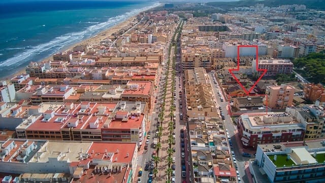 4 chambre Bungalow à vendre à Guardamar del Segura avec garage - 285 000 € (Ref: 9679936)