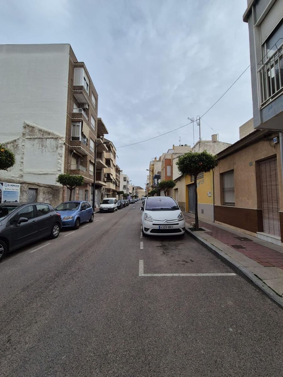 13 sypialnia Apartament na sprzedaż w Guardamar del Segura - 260 000 € (Ref: 9708993)