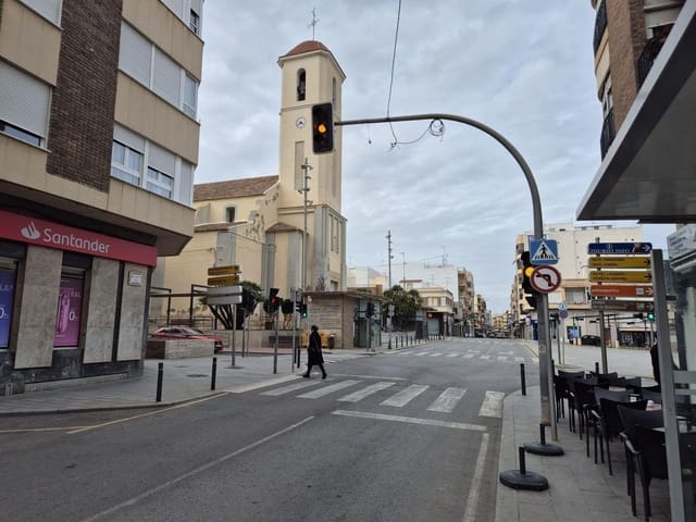 13 slaapkamer Appartement te koop in Guardamar del Segura - € 260.000 (Ref: 9708993)