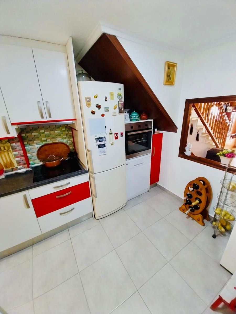 2 bedroom Apartment for sale in Guardamar del Segura - € 267,800 (Ref: 9715000)