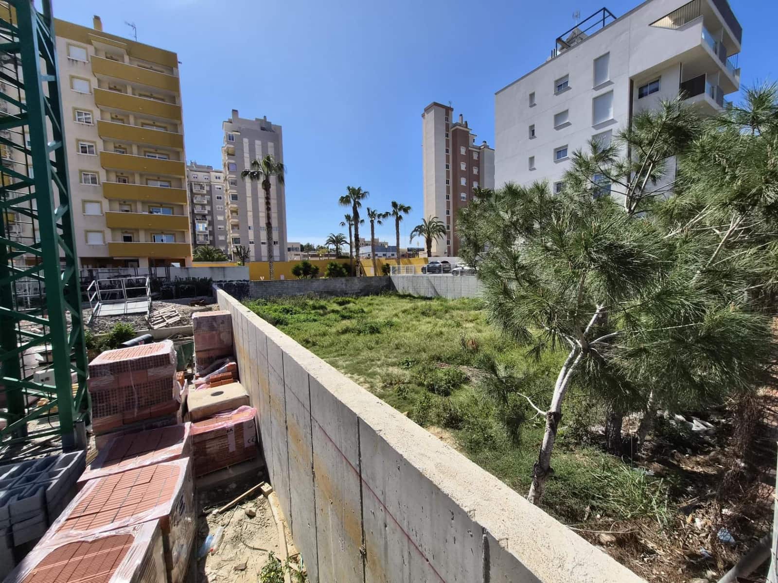 Building Plot for sale in Guardamar del Segura - € 420,000 (Ref: 9732227)