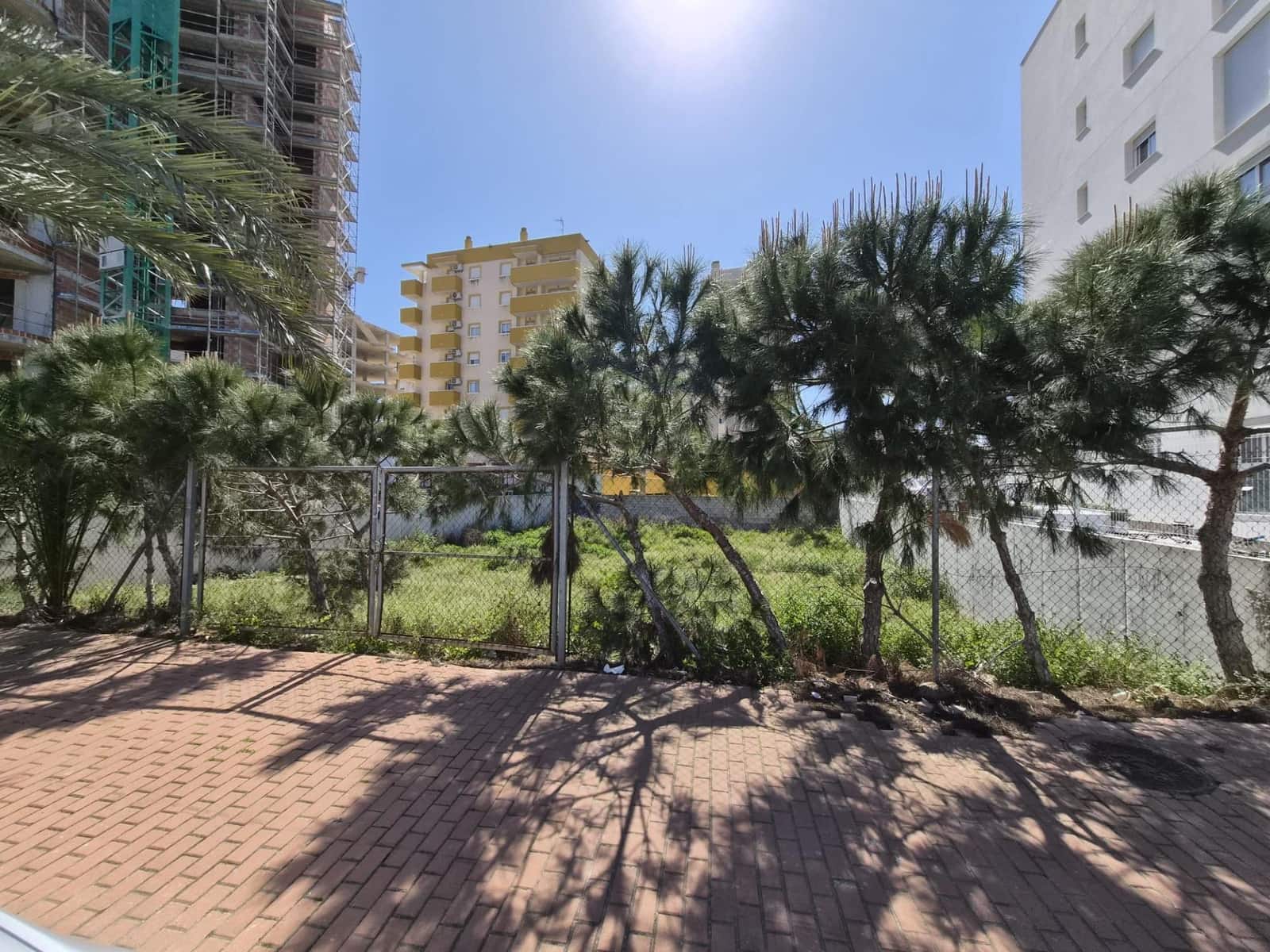 Building Plot for sale in Guardamar del Segura - € 420,000 (Ref: 9732227)