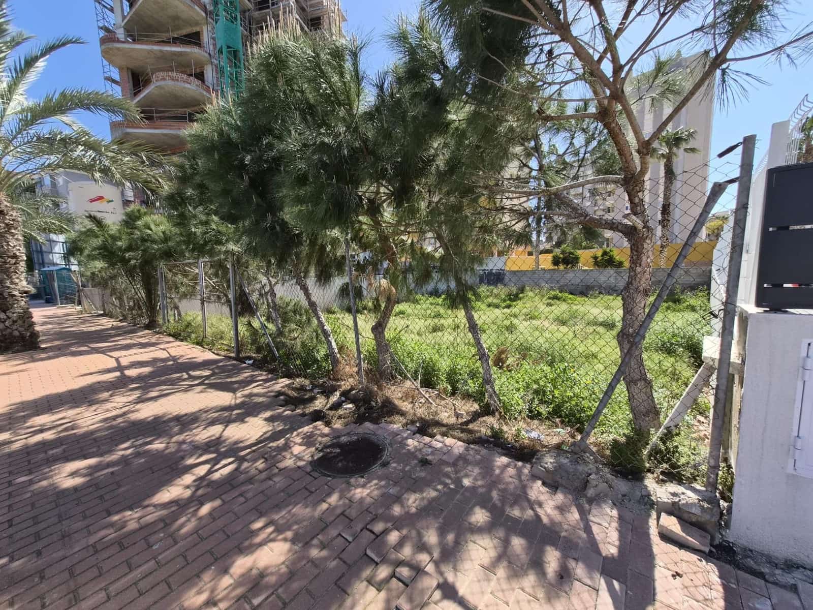 Building Plot for sale in Guardamar del Segura - € 420,000 (Ref: 9732227)