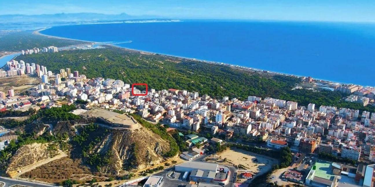 Byggetomt til salgs i Guardamar del Segura - € 700 000 (Ref: 9788489)