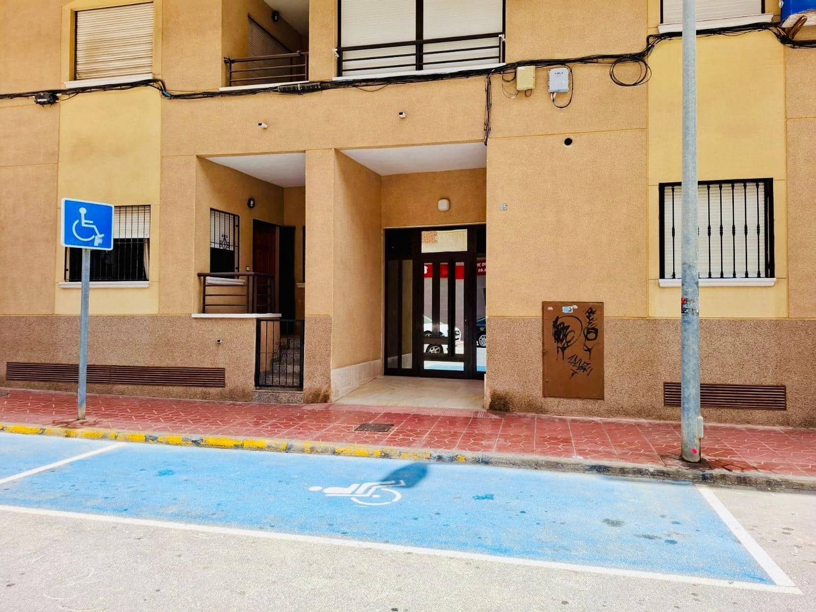 2 makuuhuone Huoneisto vuokrattavana paikassa Guardamar del Segura - 700 € (Ref: 9836399)