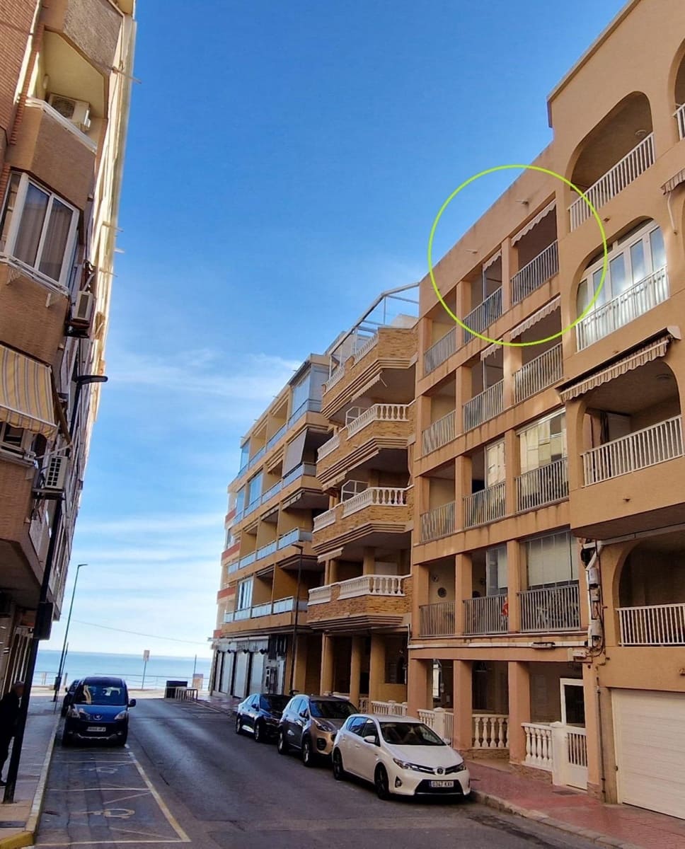 3 bedroom Apartment for sale in Guardamar del Segura - € 206,000 (Ref: 9878949)