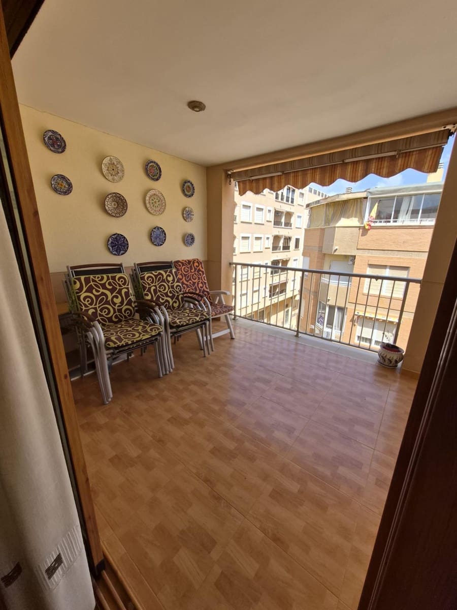 3 bedroom Apartment for sale in Guardamar del Segura - € 206,000 (Ref: 9878949)