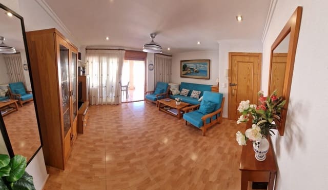 3 bedroom Apartment for sale in Guardamar del Segura - € 206,000 (Ref: 9878949)