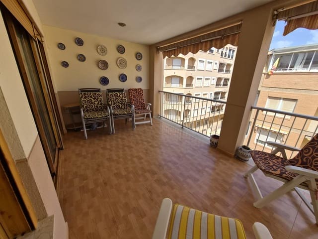 3 bedroom Apartment for sale in Guardamar del Segura - € 206,000 (Ref: 9878949)