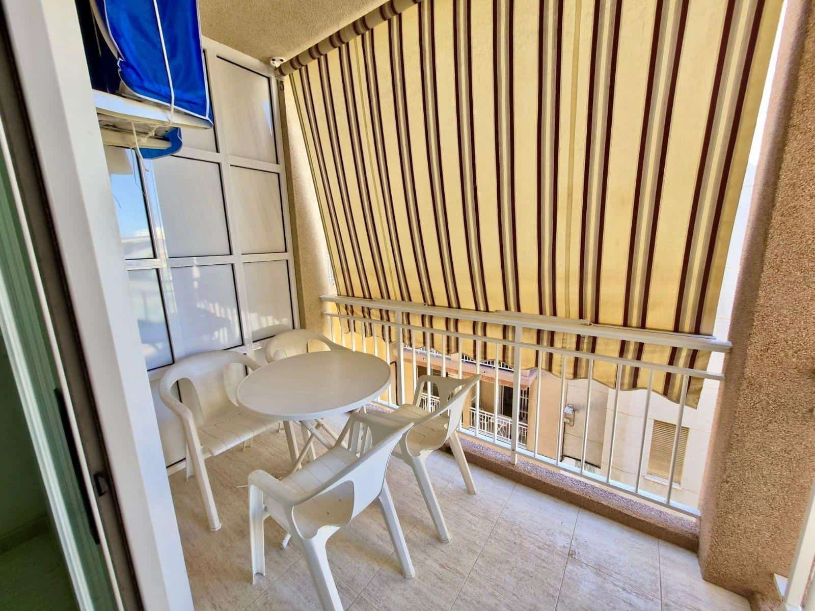 Apartamento de 2 habitaciones en Guardamar del Segura en venta - 193.900 € (Ref: 9878950)