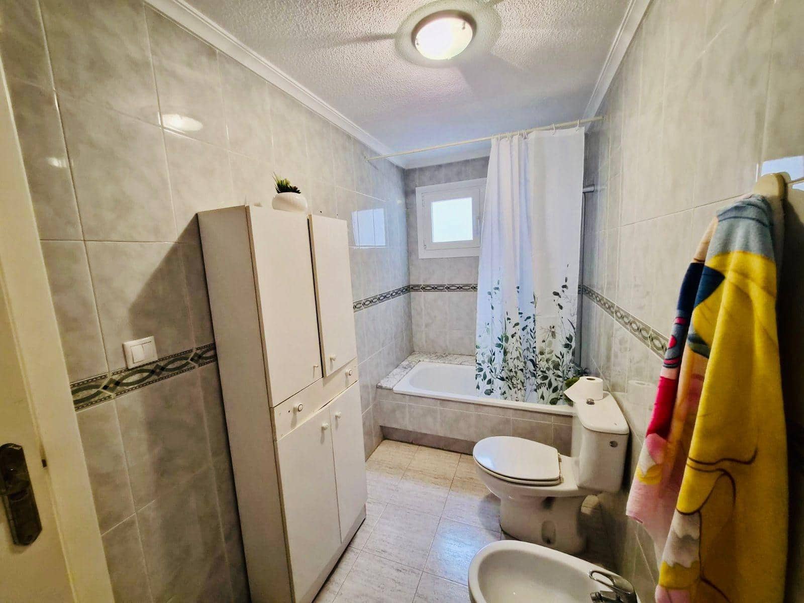 Apartamento de 2 habitaciones en Guardamar del Segura en venta - 193.900 € (Ref: 9878950)